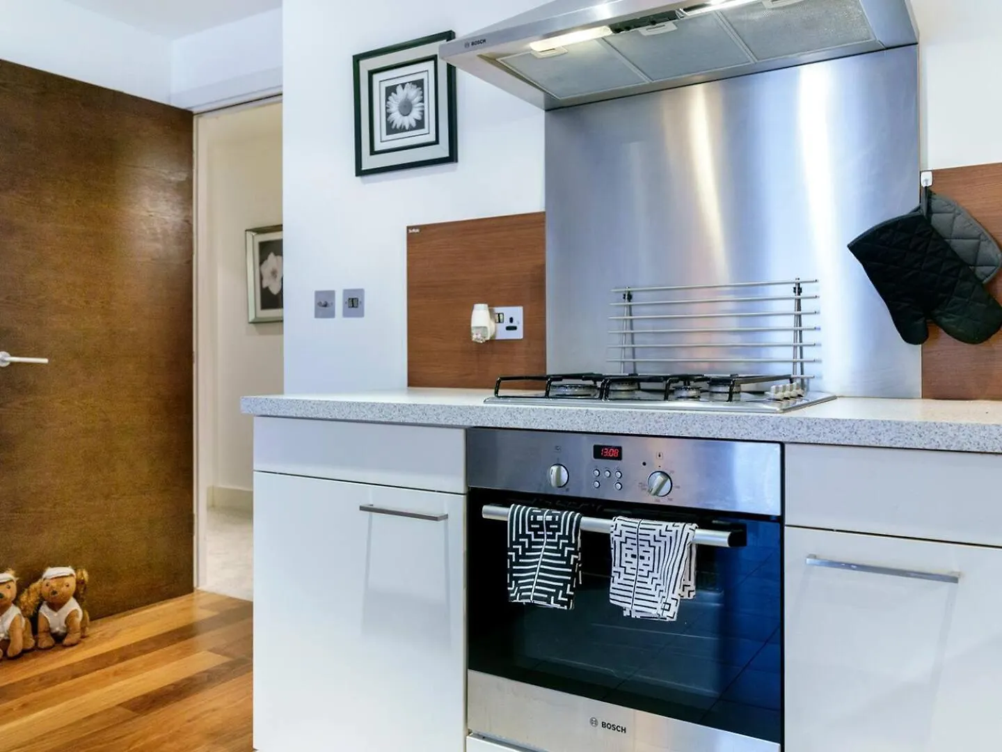 Pass The Keys Cathedral Quarter City Centre Walk Everywhere Belfast Apartment